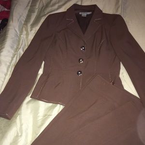 COPY - Barami women’s pant suit.